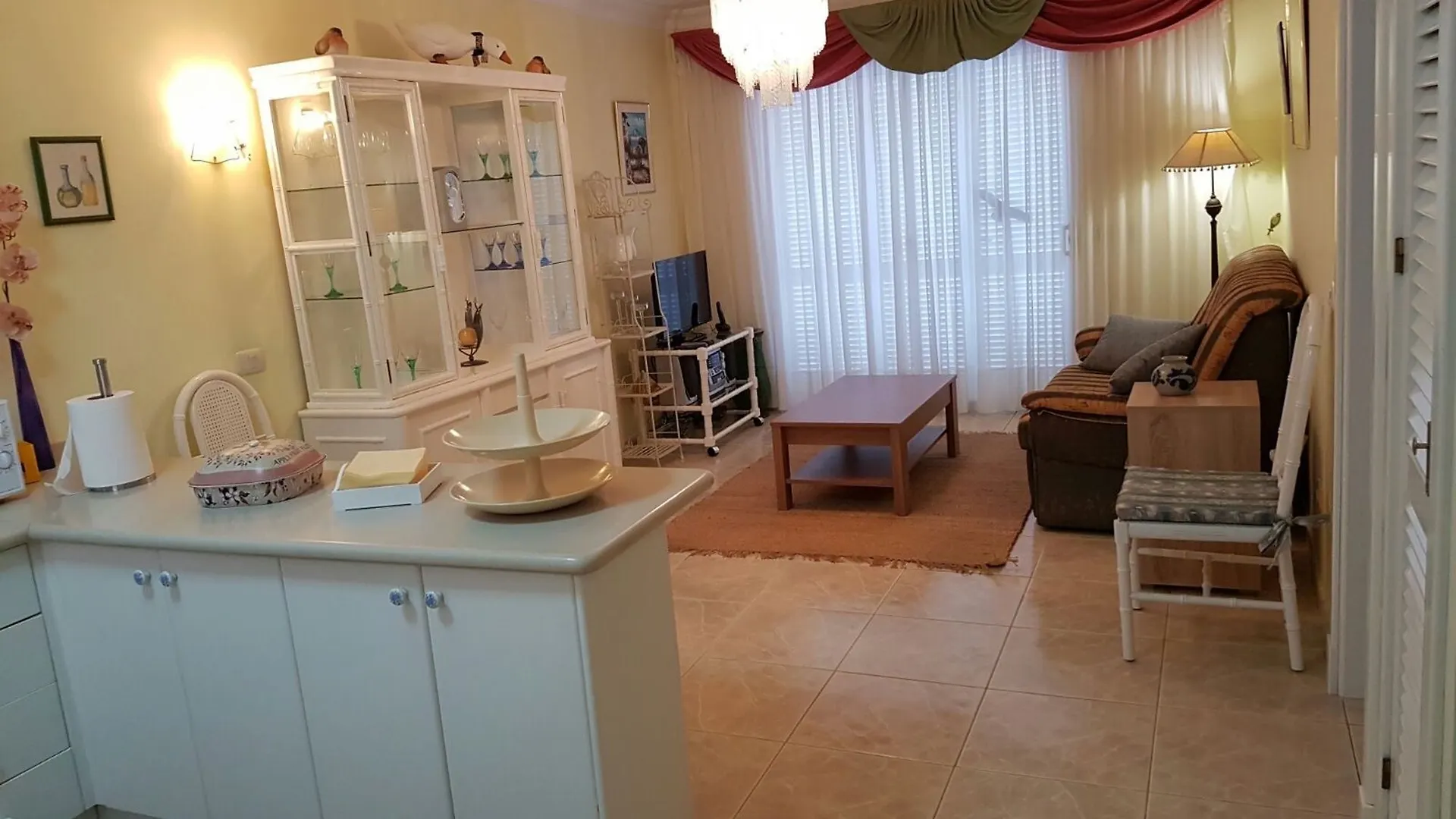Apartment With One Room In Puerto De La Cruz, With Pool Access, Furnis 0*, Puerto de la Cruz (Tenerife)